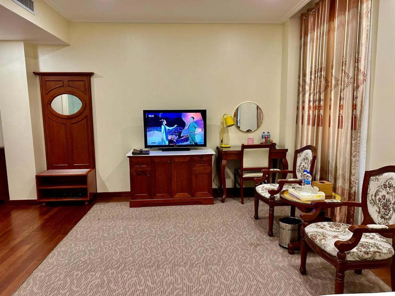 Hotel Khach San Sa Chi - Mong Cai Extérieur photo